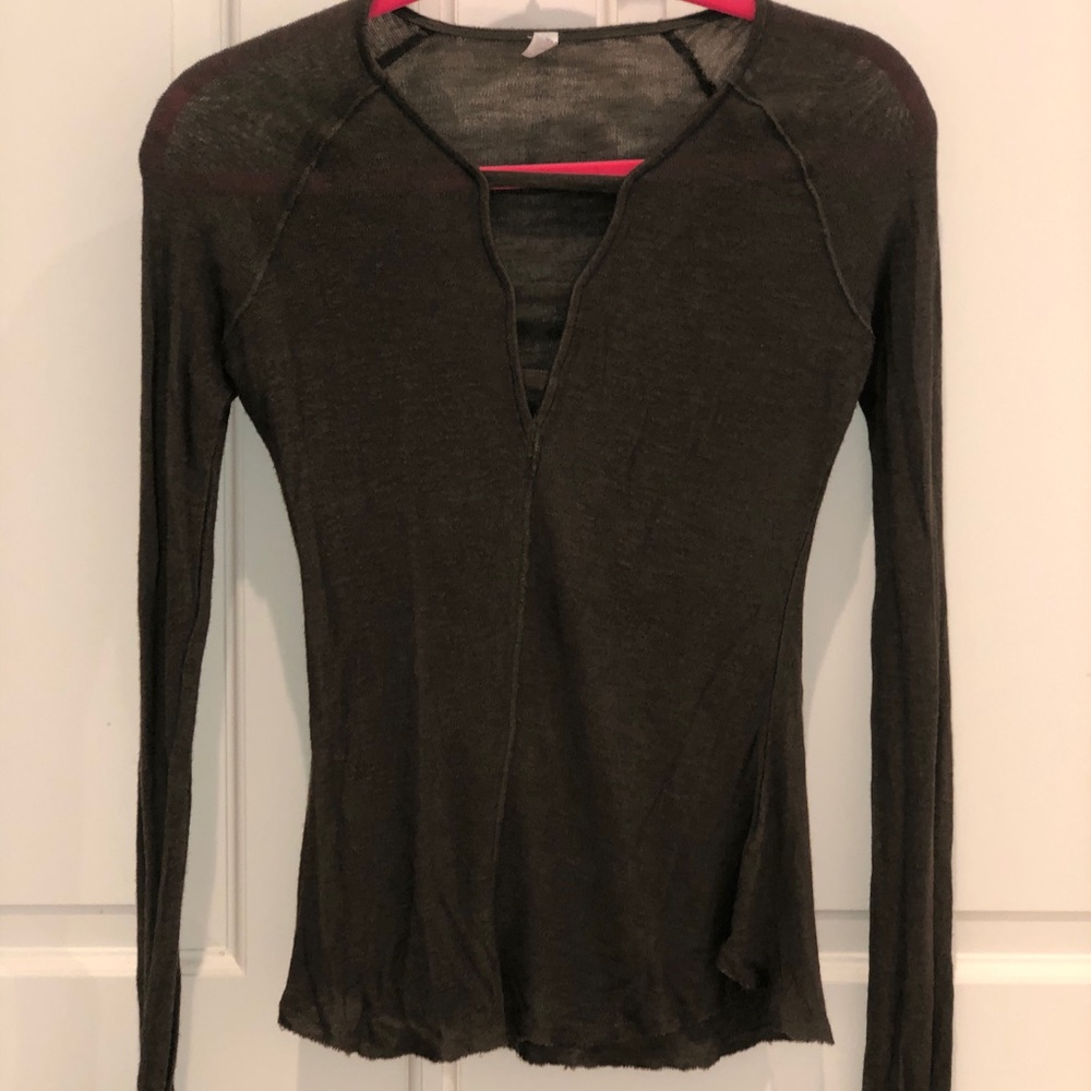 Top - Picture 3 of 5